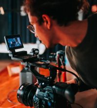 Die eigenen Produkte dank Produktvideo in den Fokus rücken