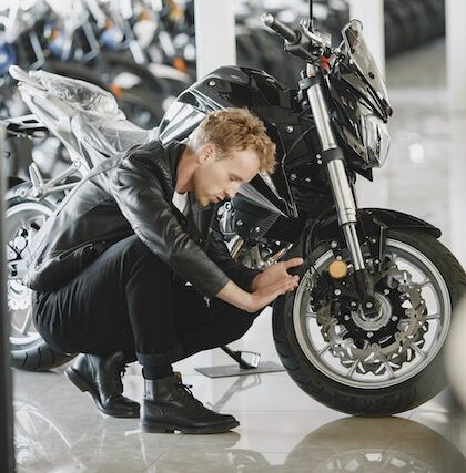 Du möchtest mehr über Motorradzubehör wissen? Hier findest du alle wichtigen Infos.